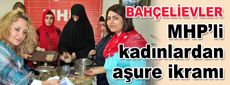 MHP’li kadınlardan aşure ikramı
