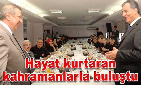 Hayat kurtaran kahramanlarla buluştu