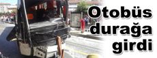 Güngören'de otobüs, tramvay durağına daldı