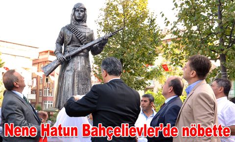 Aziziye kahramanı Nene Hatun’un büstü açıldı