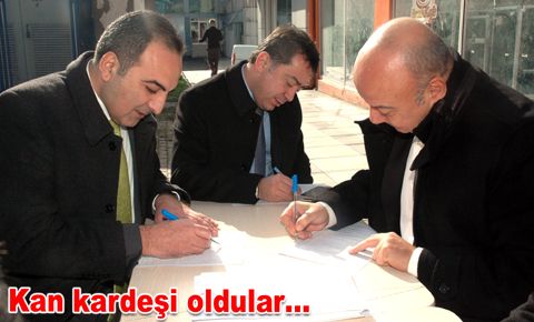 Kan kardeşi oldular…
