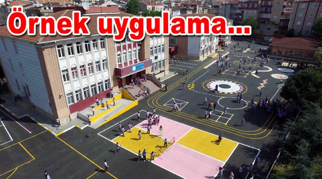 Bağcılar’da okul bahçeleri renkleniyor: Örnek uygulama...