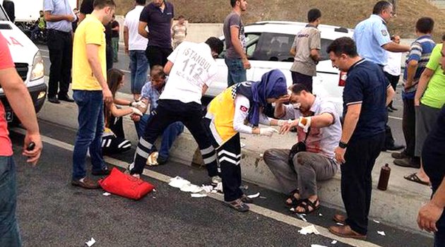 Bağcılar'da trafik kazası: Çok sayıda...