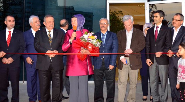 Cemil Meriç Kültür Merkezi açıldı...