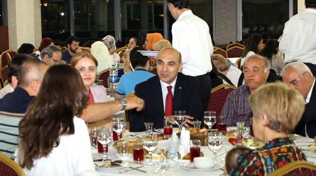 Kerimoğlu, şehit aileleri ve gazilerle iftarda buluştu