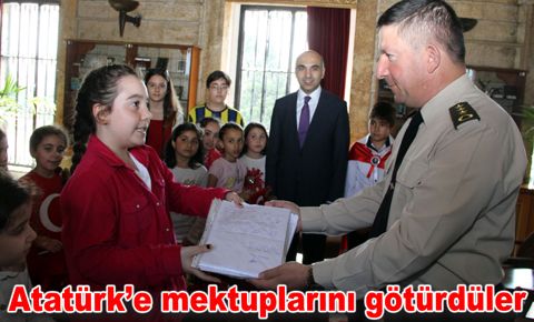 Atatürk’e mektuplarını götürdüler