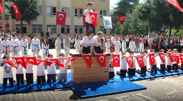 19 Mayıs 4 ilçede de coşkuyla kutlandı...