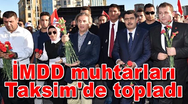 Muhtarlar demokrasi şehitlerini andı...