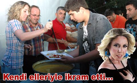 Sanatçı Sibel Yıldırım halka iftar verdi…