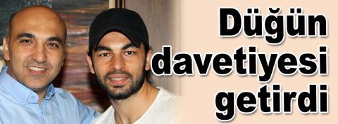 Selçuk İnan düğün davetiyesini başkana verdi