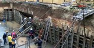 Bakırköy'de inşaatta göçük: Bir işçi enkaz altında...