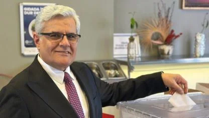 İstanbul Saatçiler Esnaf Odası'nda Sedat Göngörür güven tazeledi