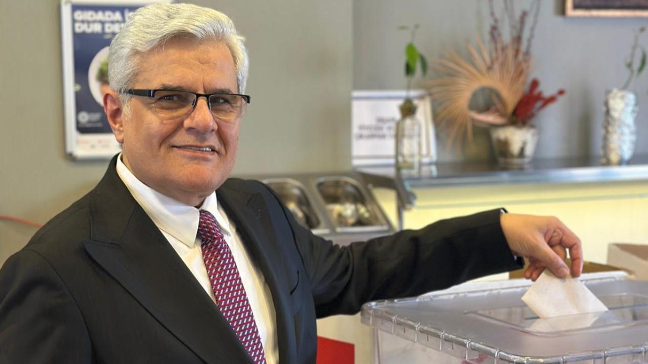 İstanbul Saatçiler Esnaf Odası'nda Sedat Göngörür güven tazeledi