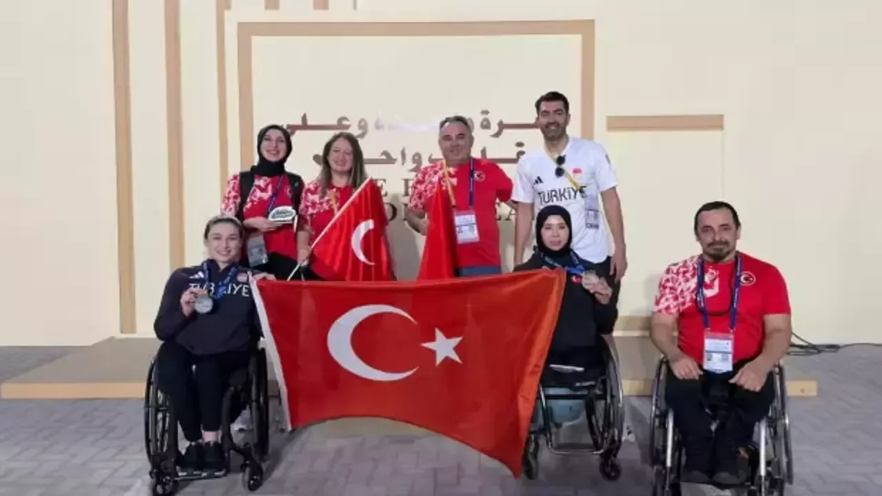 'Altın Kızlar'a Dubai’de çifte madalya!