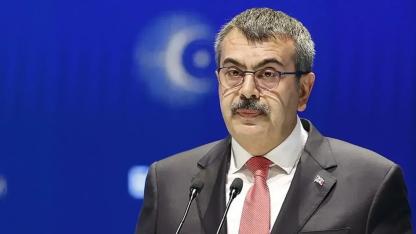 Yusuf Tekin: Bildiriye imza atanlara dava açılacak