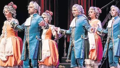 Amadeus sahnede 200. Kez perde açıyor