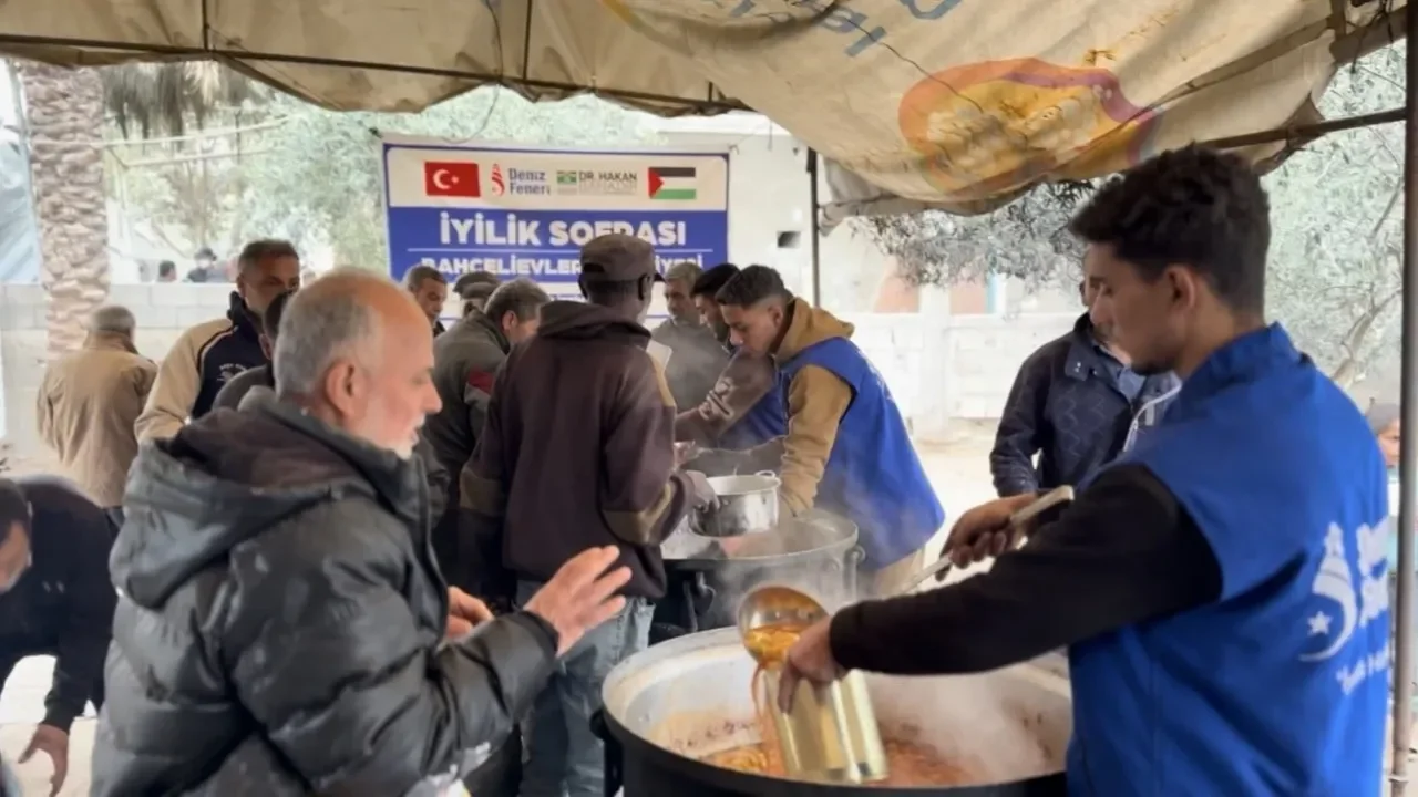 Bahçelievler Belediyesi Gazze’de iftar sofrası kurdu