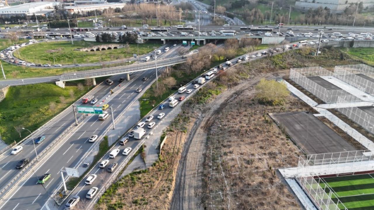 Bahçelievler Çobançeşme kavşağı’nda trafik isyanı