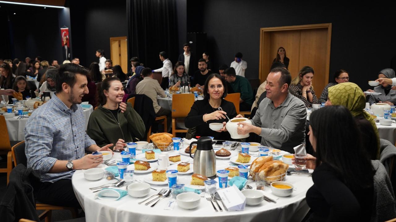 Beylikdüzü’nde tıp bayramı: sağlık emekçileri iftar sofrasında buluştu