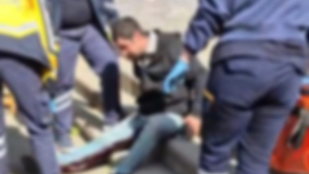 Hırsızlık kavgası kanlı bitti: 1 kişi bıçaklandı