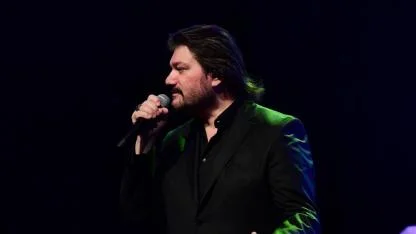 Külliye’de Ahmet Şafak rüzgarı: Dev koro eşlik etti