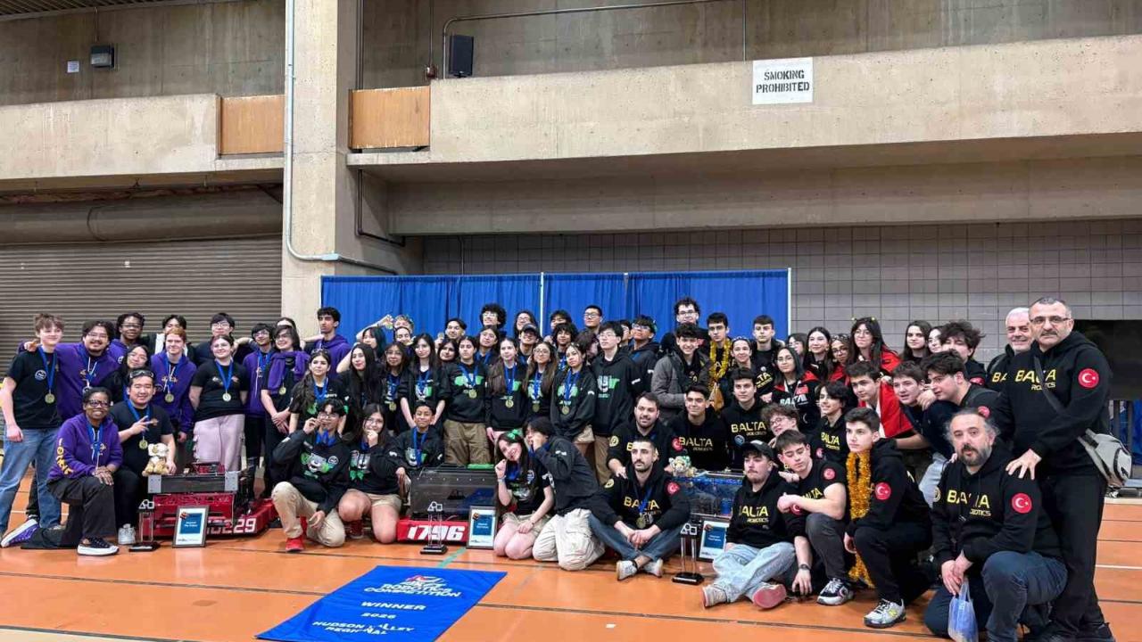 New york'ta Bahçelievlerli gençler dünya şampiyonu oldu