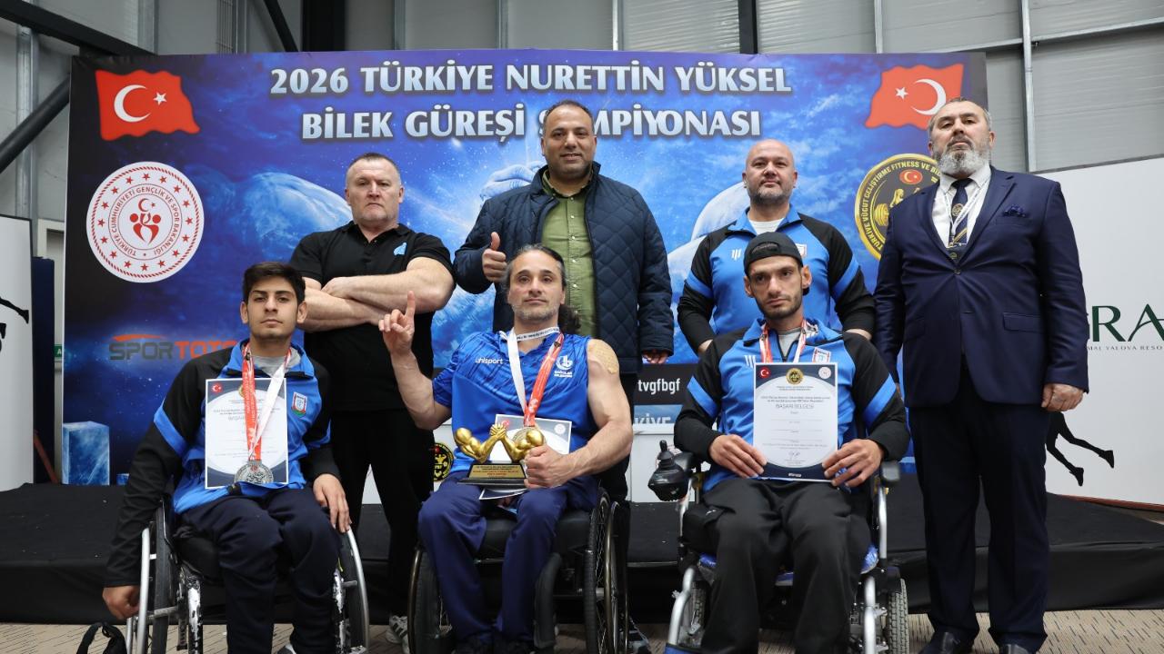 Bağcılarlı engelli sporculardan bilek güreşinde madalya şovu