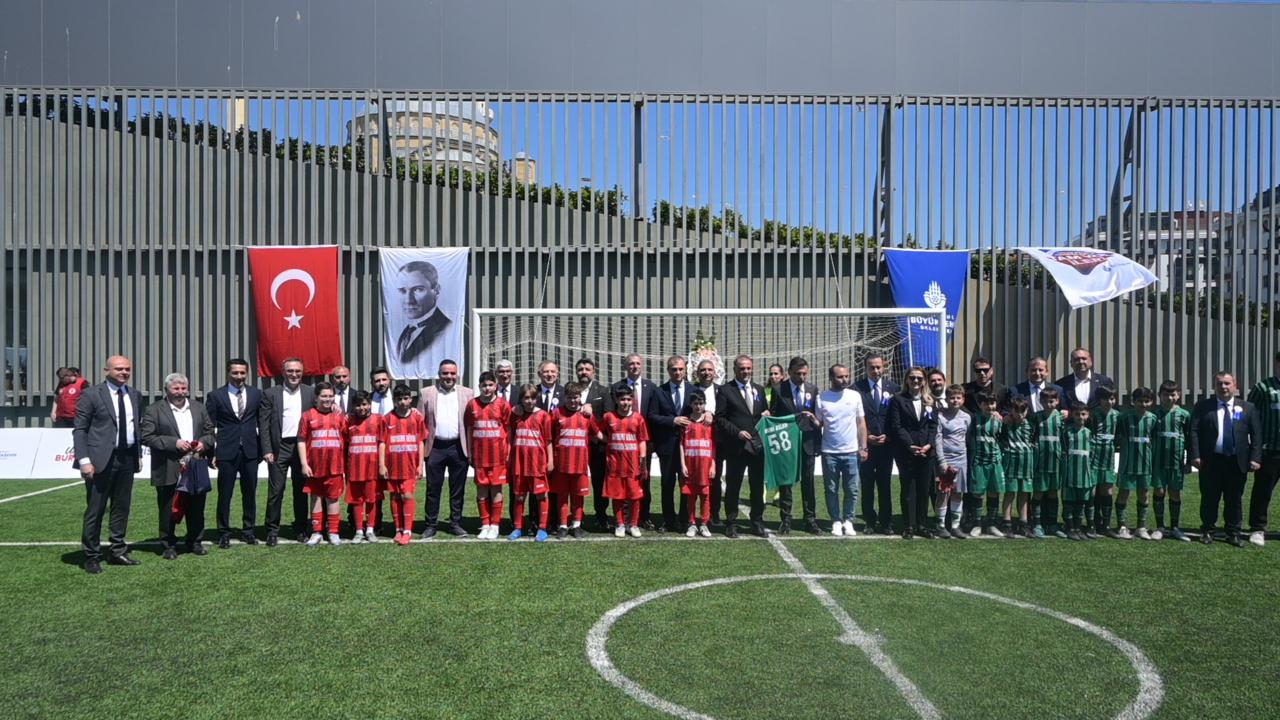 Kocasinan 23 Nisan Milli Egemenlik Stadı hizmete açıldı