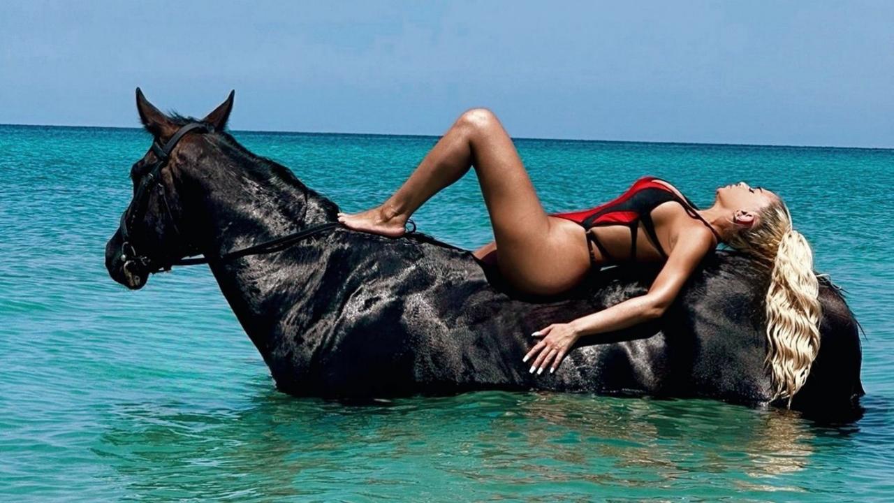 Müzikte Maria Andria fırtınası: Yeni şarkılar yolda