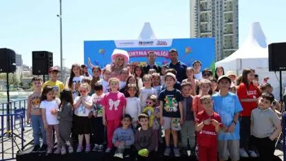 Çekmeköy'de uçurtma şenliği: Gökyüzü renk cümbüşü