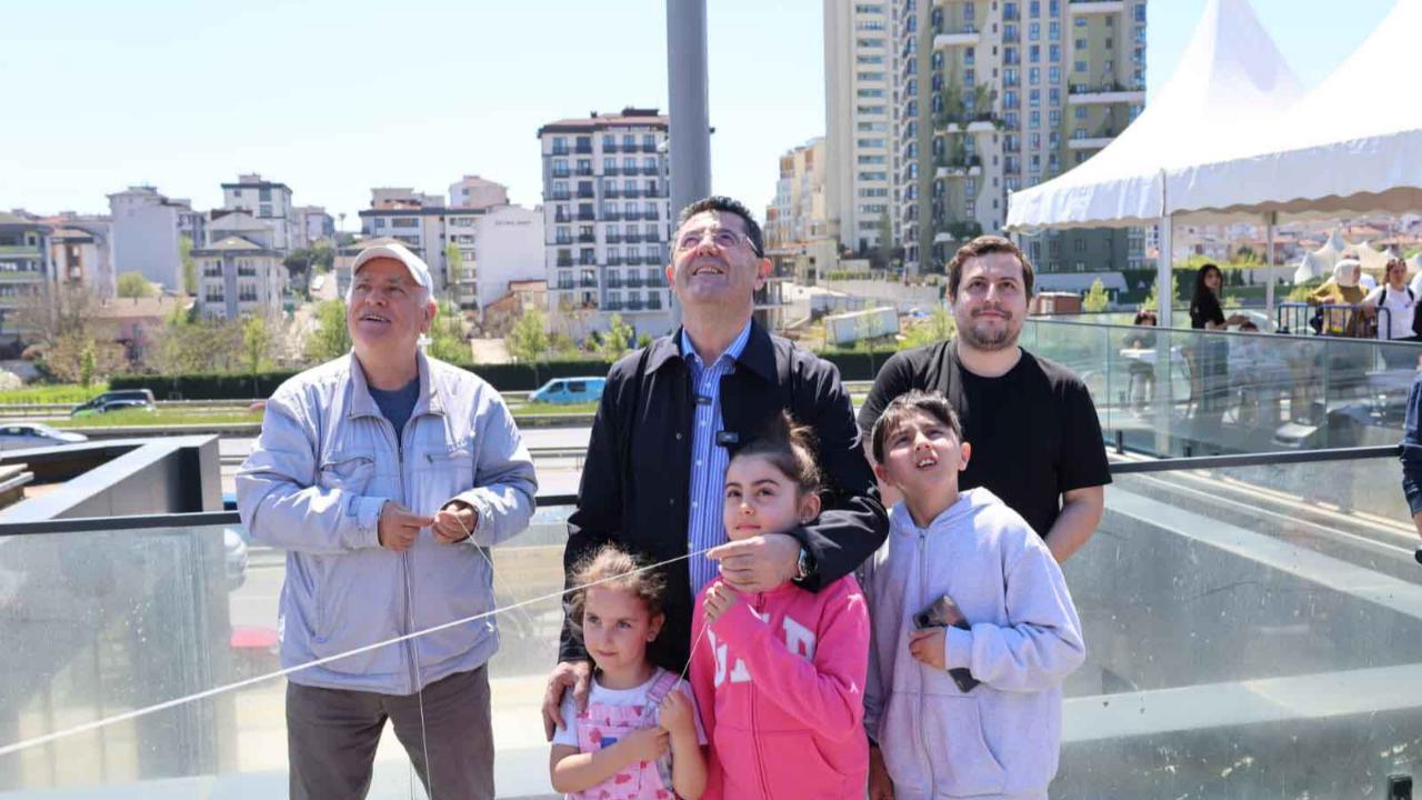 Çekmeköy'de uçurtma şenliği: Gökyüzü renk cümbüşü